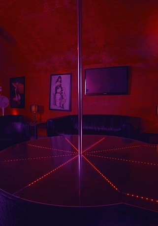 strip club pole dancing stockholm