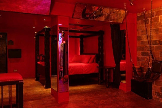 best-uk-sex-hotels-secret-dungeon-high-wycombe-uk