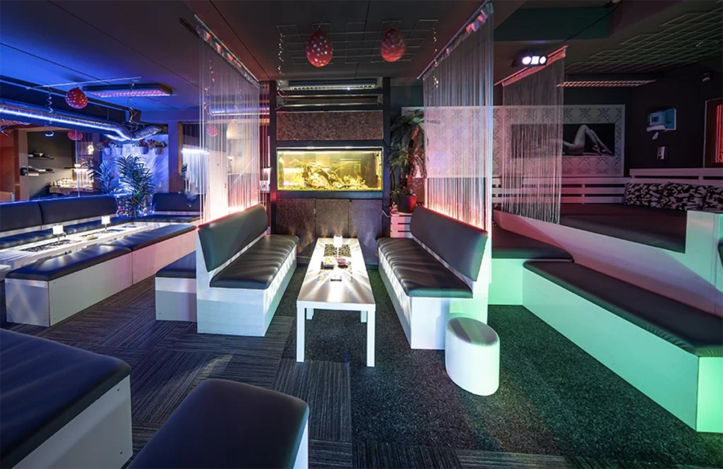 Club Desire Prague swinging