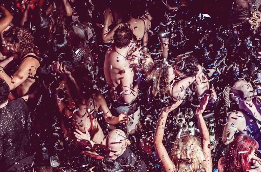 Inside Insomnia Club