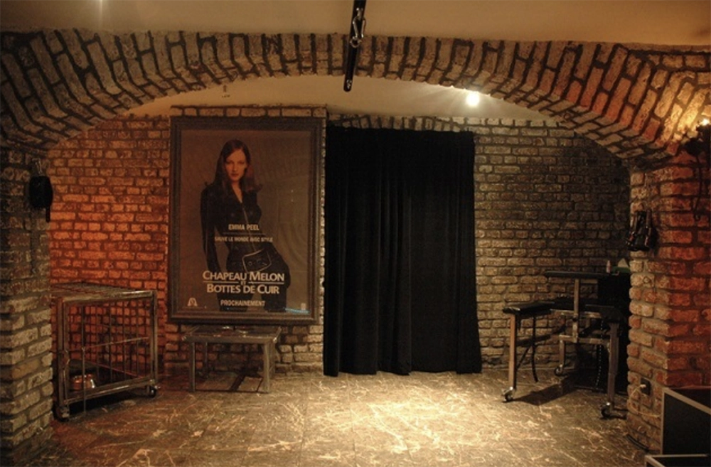 Bizarre Lounge